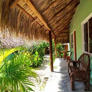 Cabanas Palmas Bacalar